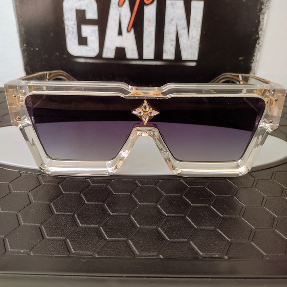 Louis Vuitton Cyclone Sunglasses - Picture 1 of 16